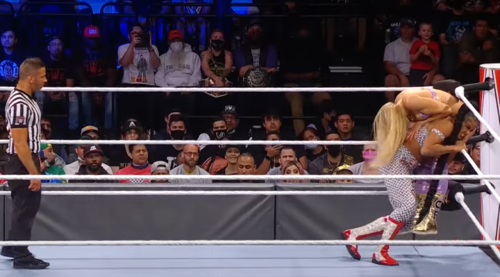 Bianca Belair vs. Charlotte Flair - WWE Raw Women's Championship